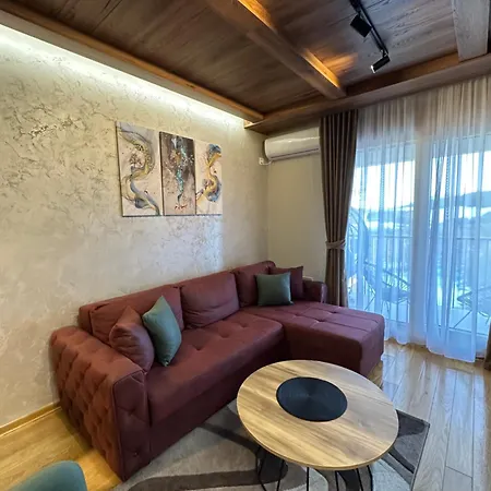 Royal Gardens Lux 743 Apartman Zlatibor